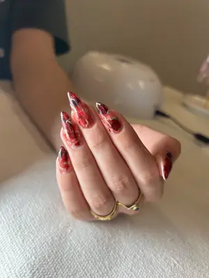 Lilith's nails