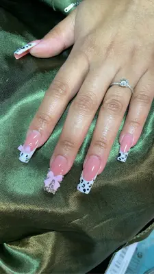 Nail's by Dee