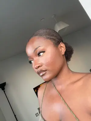 LauryneTouch__