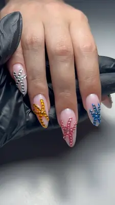 Glossy Gleam Nails
