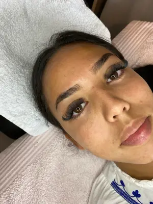 lashes.lh