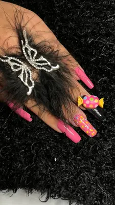 Nanou Nail's