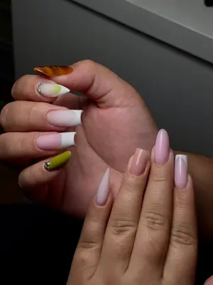 Lila’s Nails