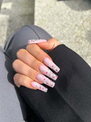 AsilemNails