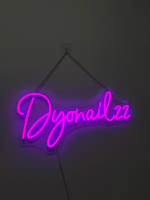Dyonailzz