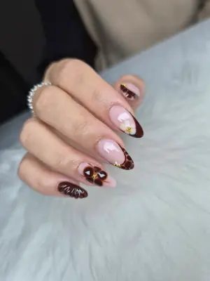 MJ BEAUTY NAILS DESIGNER