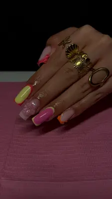 Nails.shs