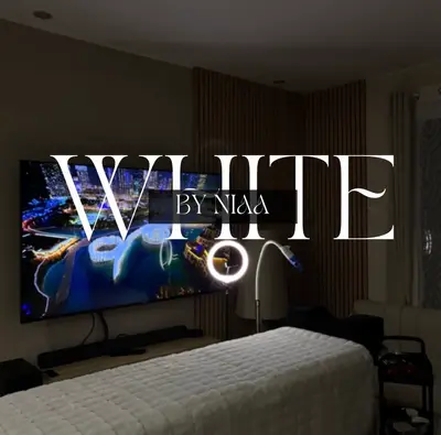 Whitebyniaa