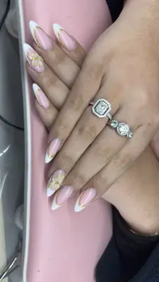 LMA_NAILS84