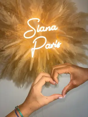 Siana Paris