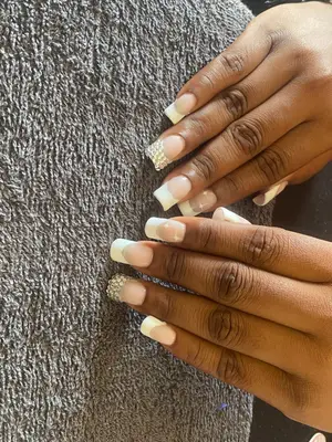 Elm_nails77