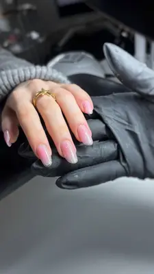 Lunais Studio Nails