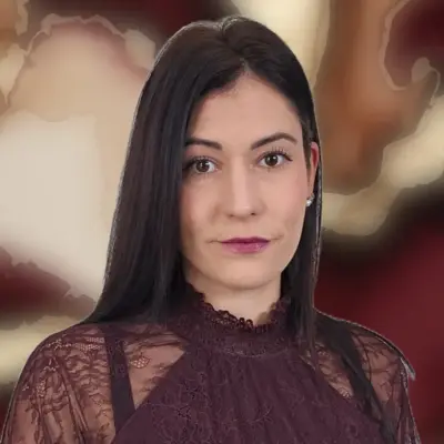 Pauline Manucure Russe