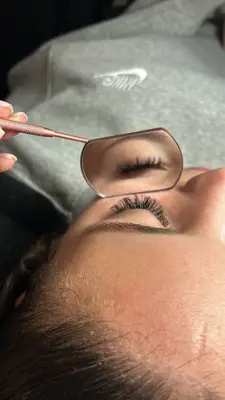_.pretty_lashes._