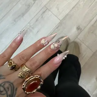 Kami NAIL ARTIST PARIS