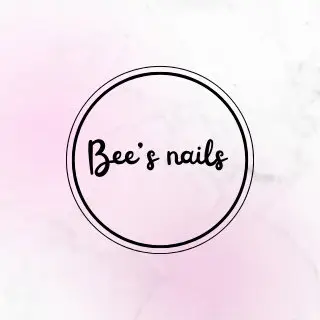 Bee’s nails