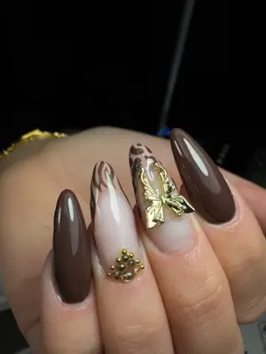 nails.perrine