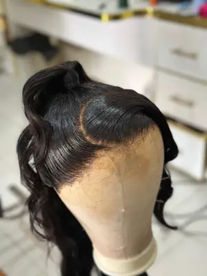 Noura Glow Hair