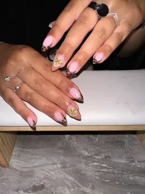 G_nails693
