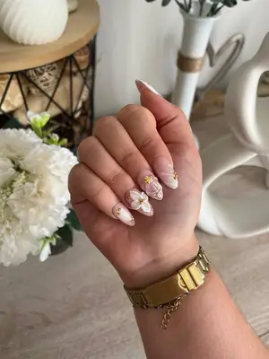 Les ongles de romane