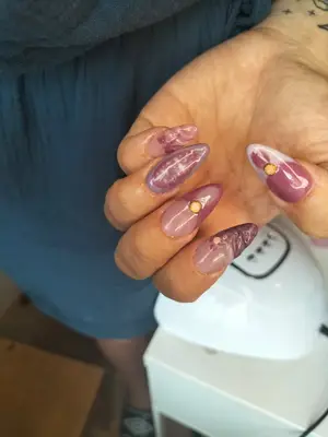 Iris Nails