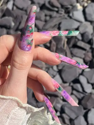 Toomuchnailz
