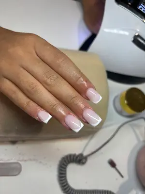 Beyon@_nailS