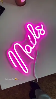 K.NAIIILS
