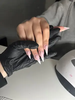 bt.nails92