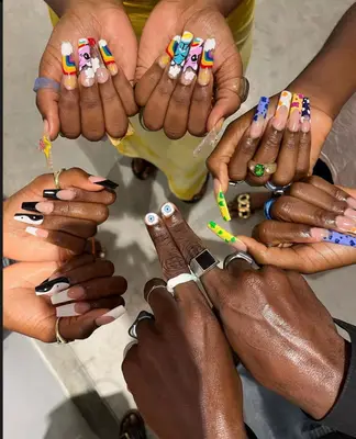 Pinsonails