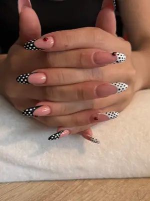 LN Nails