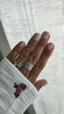 De l'ongle a la lumière