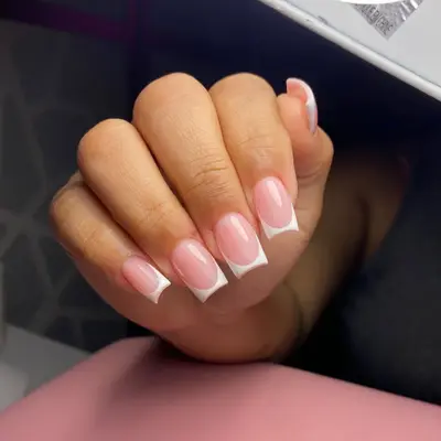 M.BY.NAILS