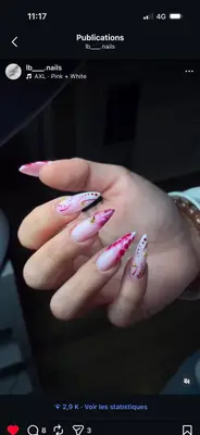 Lb__.nails