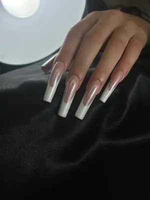 eg nails arles