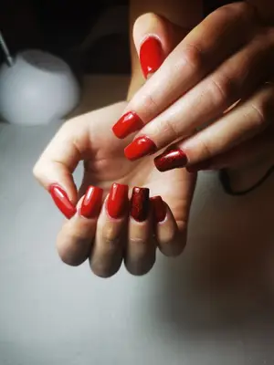 Din’s Pretty Nails
