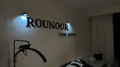 ROUNOOR LASH ARTIST