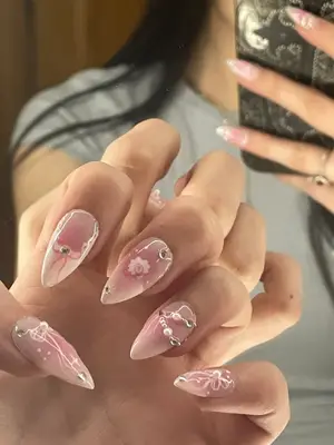 misanails