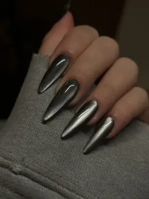 _she_stlk_my_nails