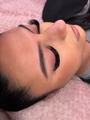 Chelashes