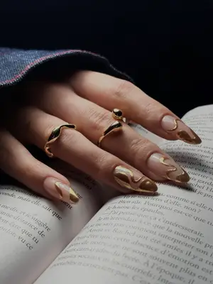 Nails by stilla