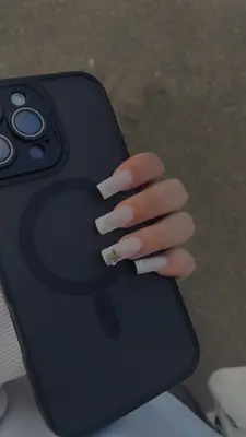 Dnaa745.nails