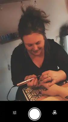 laura