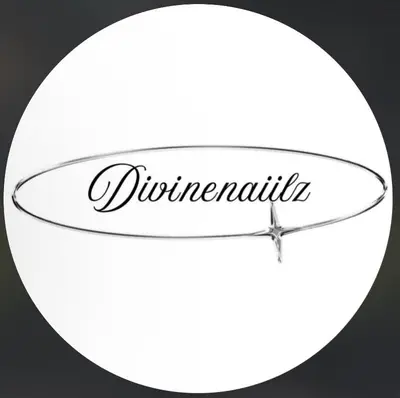 Divinenaiilz