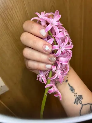 Lo_nails_beauty_