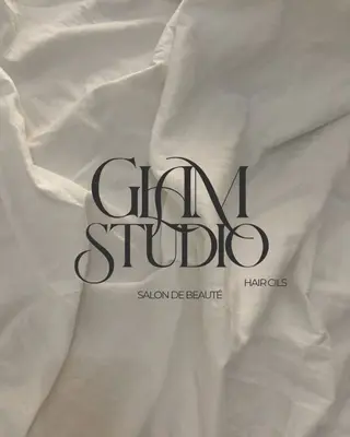 GLAM HOUSE
