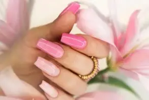 LM' Nails