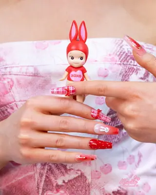 Nailzbyloanph