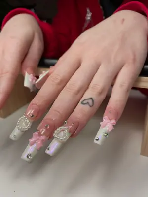 lizznailz