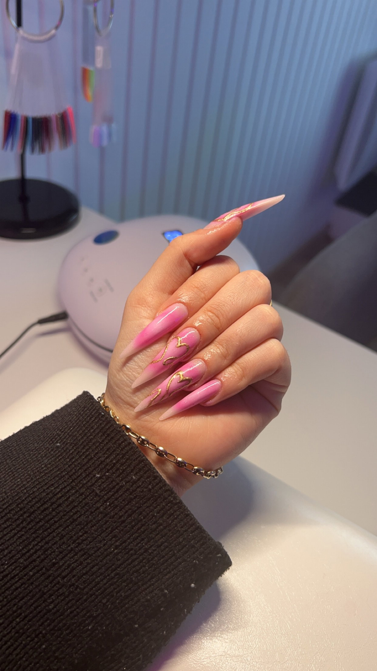 Ambnailz